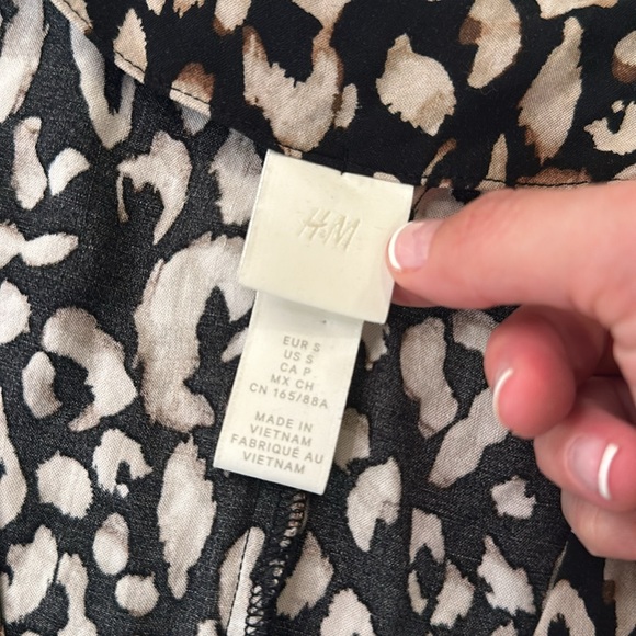 H&M Mini Wrap Dress Sz S - Black/Leopard Print - Picture 5 of 5
